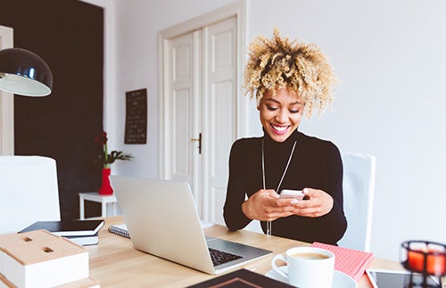 A marketer writing a blog post structure